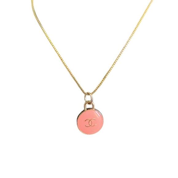 Chanel Baby Pink & Gold Circle CC Pendant Box Cable Necklace (CCXX033) - Picture 1 of 4